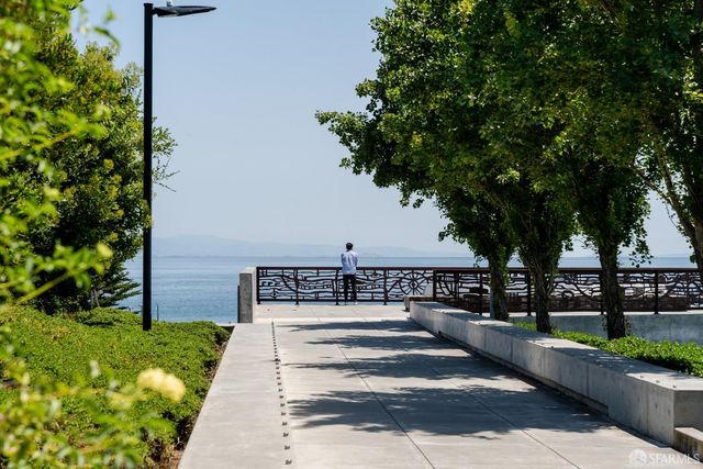 52 Kirkwood Avenue 219, San Francisco, CA 94124