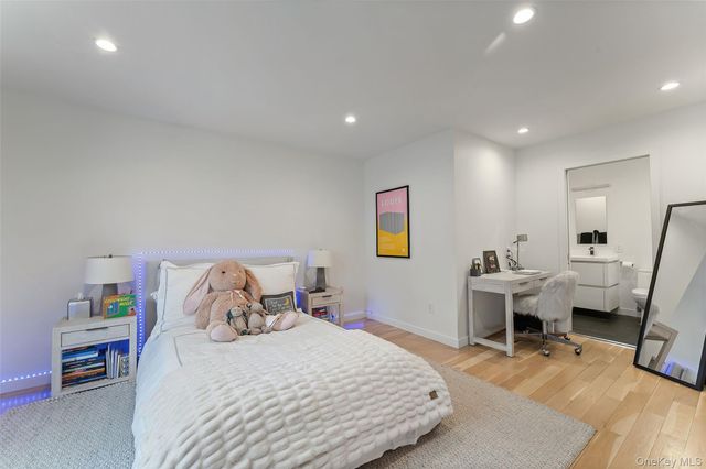 7 Windsong Road, Ardsley, NY 10502