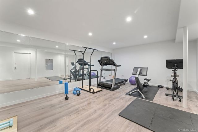 7 Windsong Road, Ardsley, NY 10502