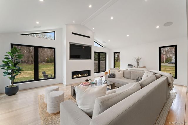 7 Windsong Road, Ardsley, NY 10502