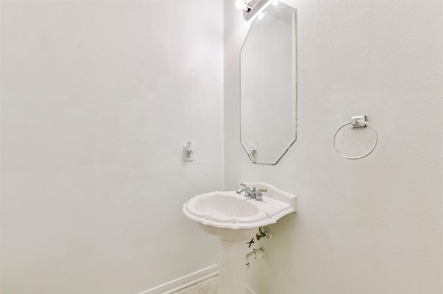 4113 Oak Point Drive, Pearland, TX 77581