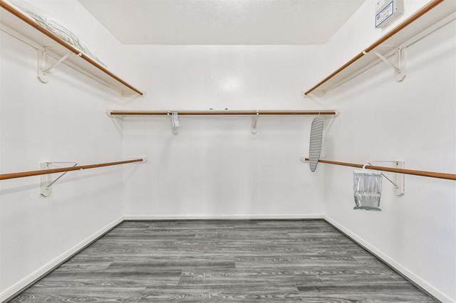 4113 Oak Point Drive, Pearland, TX 77581