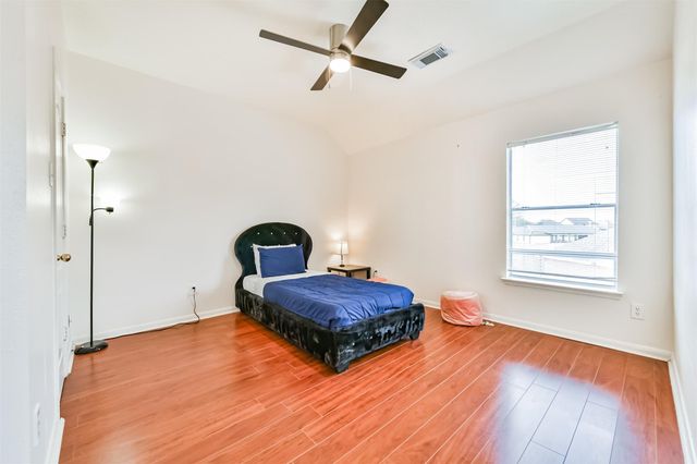 4113 Oak Point Drive, Pearland, TX 77581