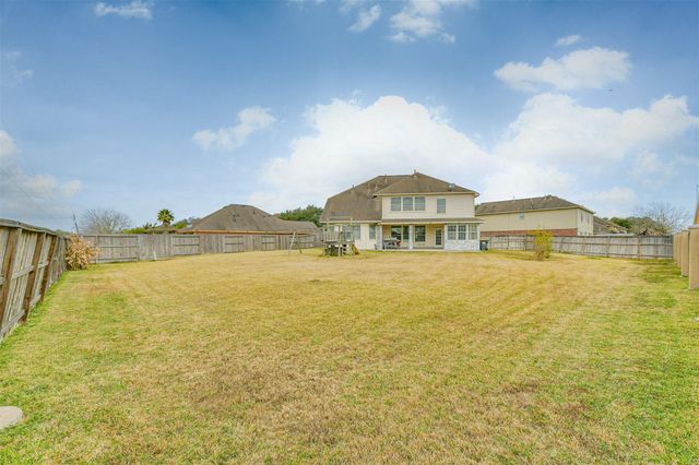 4113 Oak Point Drive, Pearland, TX 77581