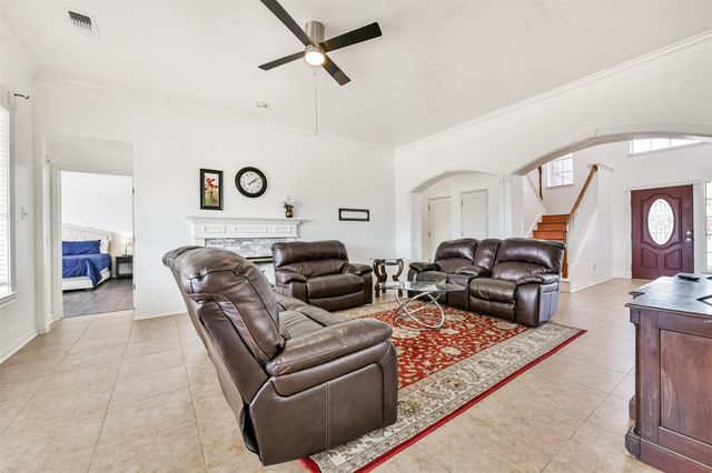 4113 Oak Point Drive, Pearland, TX 77581