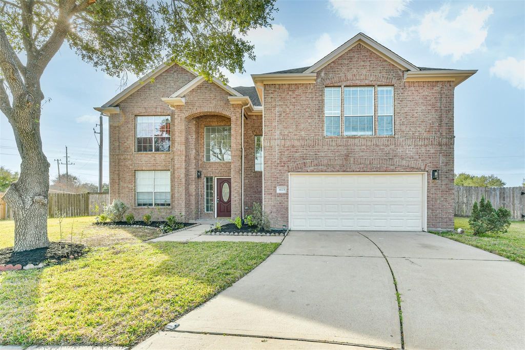 4113 Oak Point Drive, Pearland, TX 77581