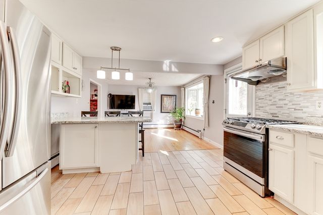 356 Quarry St, Quincy, MA 02169