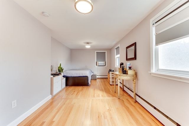 356 Quarry St, Quincy, MA 02169