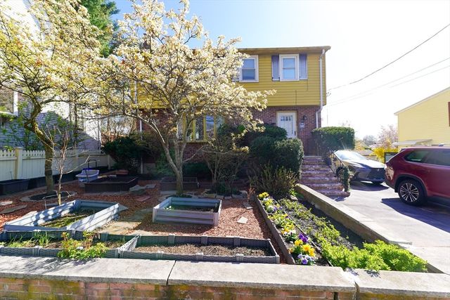356 Quarry St, Quincy, MA 02169
