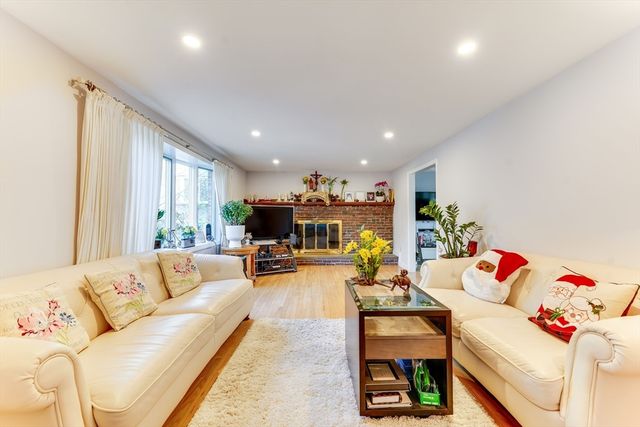 356 Quarry St, Quincy, MA 02169
