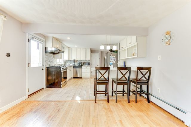 356 Quarry St, Quincy, MA 02169