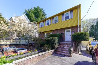 356 Quarry St, Quincy, MA 02169