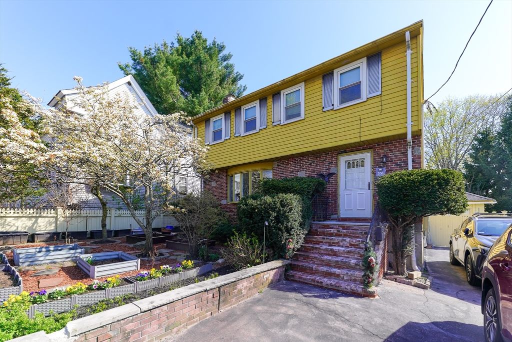 356 Quarry St, Quincy, MA 02169