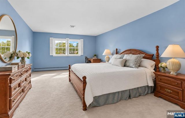 16 Avalon Drive, Montville Township, NJ 07045