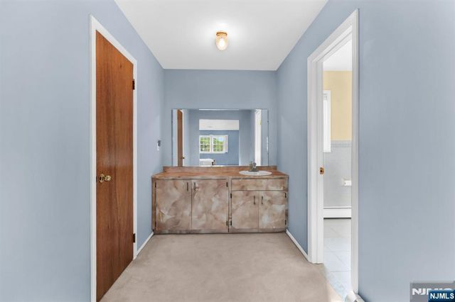 16 Avalon Drive, Montville Township, NJ 07045