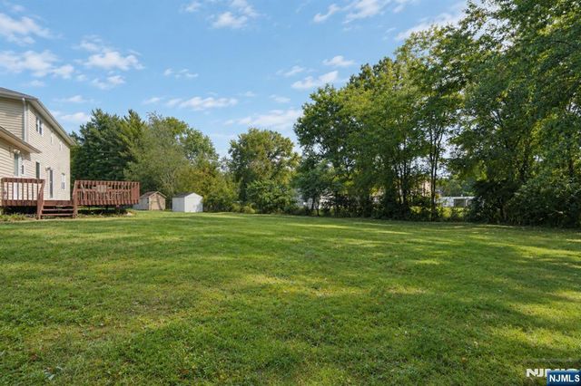 16 Avalon Drive, Montville Township, NJ 07045