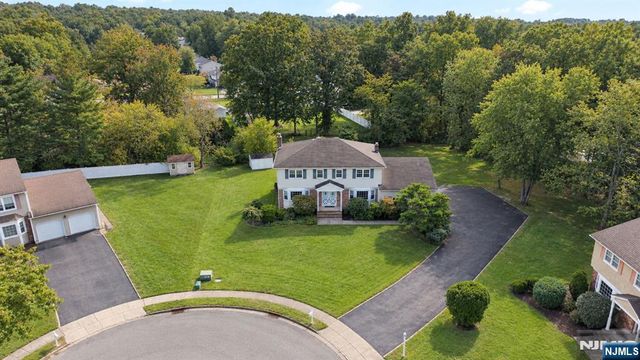 16 Avalon Drive, Montville Township, NJ 07045