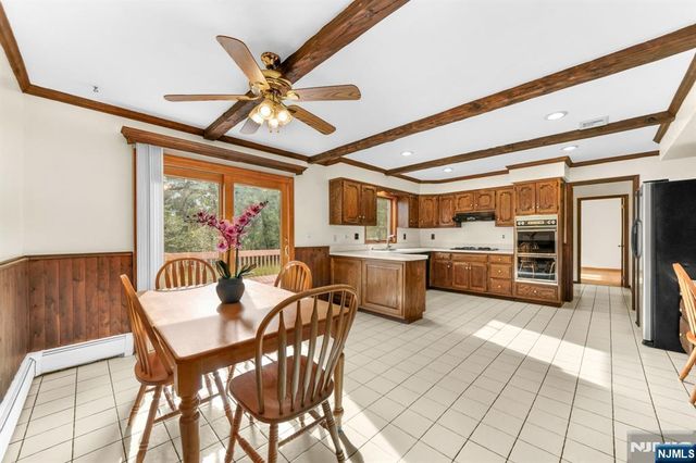 16 Avalon Drive, Montville Township, NJ 07045