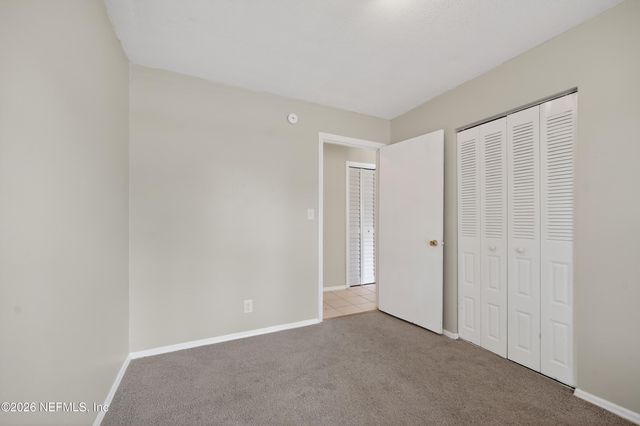 7807 KNOLL Drive N, Jacksonville, FL 32221