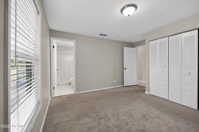 7807 KNOLL Drive N, Jacksonville, FL 32221