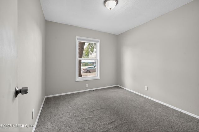 7807 KNOLL Drive N, Jacksonville, FL 32221