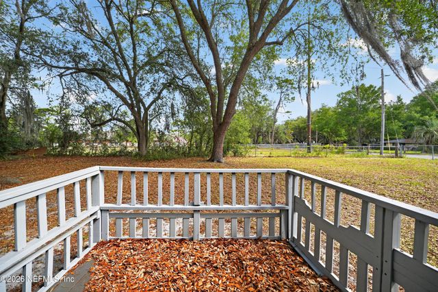 7807 KNOLL Drive N, Jacksonville, FL 32221