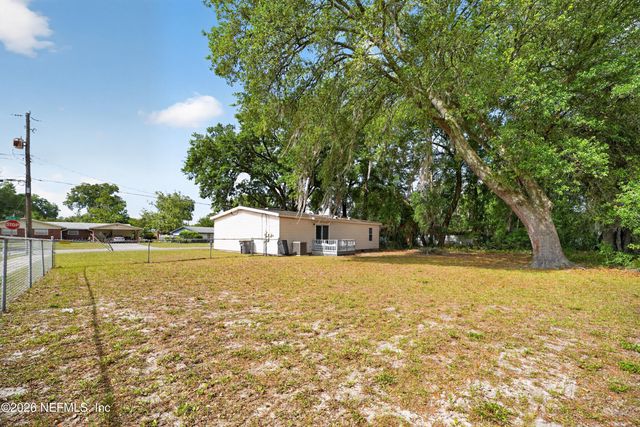 7807 KNOLL Drive N, Jacksonville, FL 32221