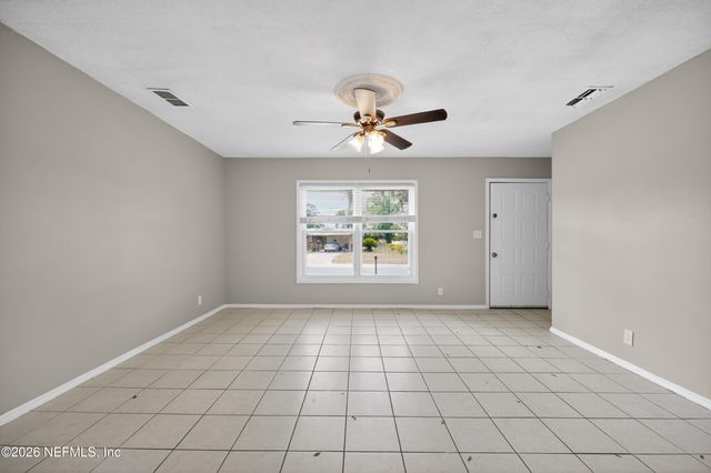 7807 KNOLL Drive N, Jacksonville, FL 32221