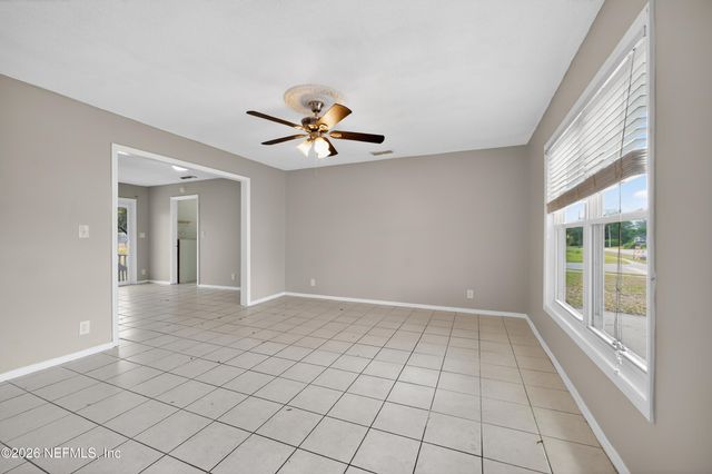 7807 KNOLL Drive N, Jacksonville, FL 32221