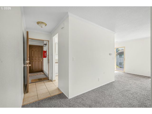 12510 Se STARK St, Portland, OR 97233