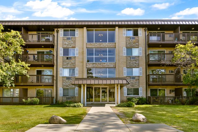2214 S Goebbert Road 178, Arlington Heights, IL 60005