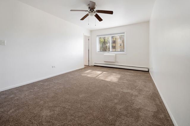 2214 S Goebbert Road 178, Arlington Heights, IL 60005
