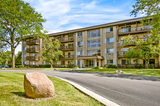 2214 S Goebbert Road 178, Arlington Heights, IL 60005