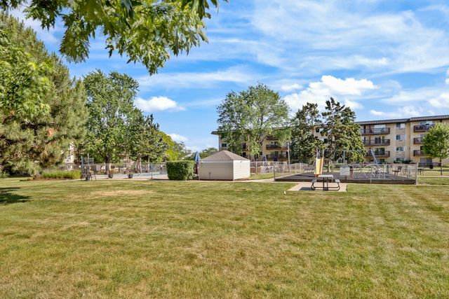 2214 S Goebbert Road 178, Arlington Heights, IL 60005