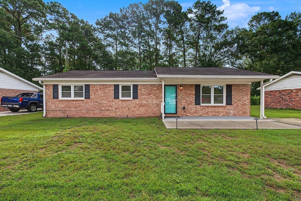 5660 Dogwood Circle, Myrtle Beach, SC 29588