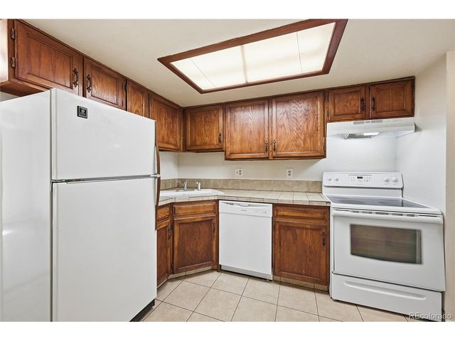 1885 S Quebec Way A18, Denver, CO 80231