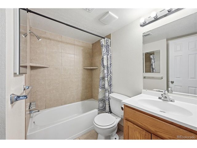 1885 S Quebec Way A18, Denver, CO 80231