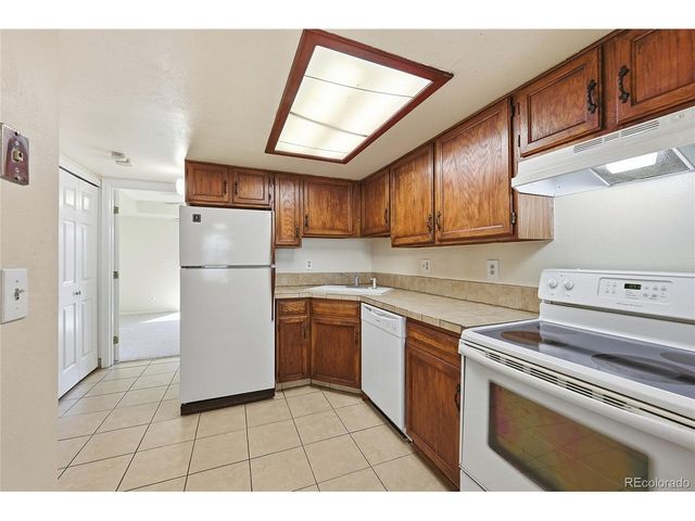 1885 S Quebec Way A18, Denver, CO 80231