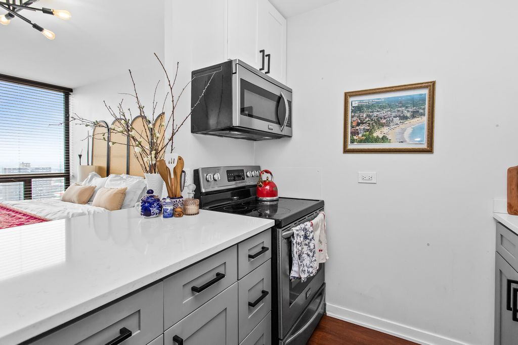 4343 N Clarendon Avenue 2801, Chicago, IL 60613 — photo 4
