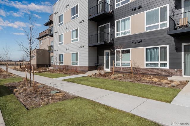 5702 Central Park Boulevard 306, Denver, CO 80238