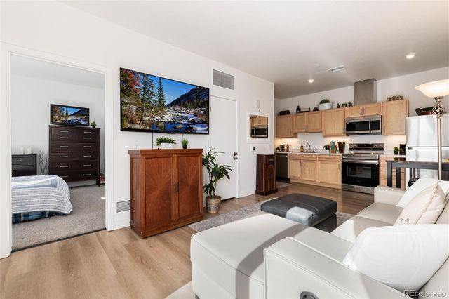 5702 Central Park Boulevard 306, Denver, CO 80238