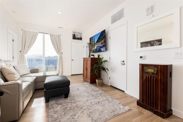 5702 Central Park Boulevard 306, Denver, CO 80238