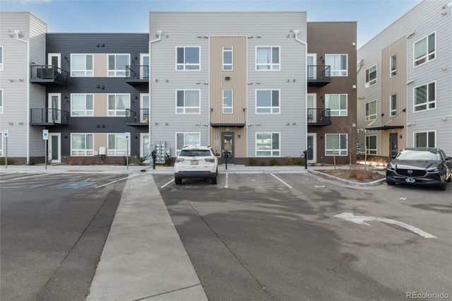5702 Central Park Boulevard 306, Denver, CO 80238