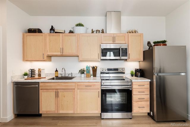 5702 Central Park Boulevard 306, Denver, CO 80238