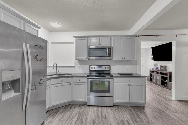 929 Hall Street, Lancaster, TX 75146