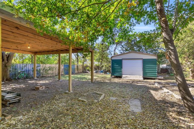 929 Hall Street, Lancaster, TX 75146