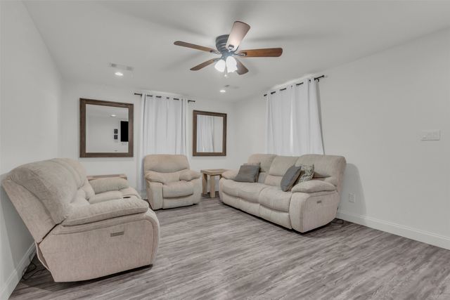 929 Hall Street, Lancaster, TX 75146