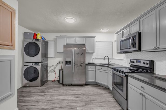 929 Hall Street, Lancaster, TX 75146