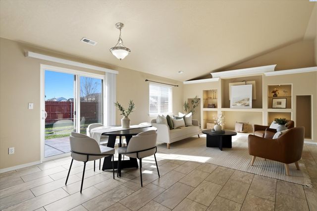 6416 Three Rivers Dr, Pasco, WA 99301