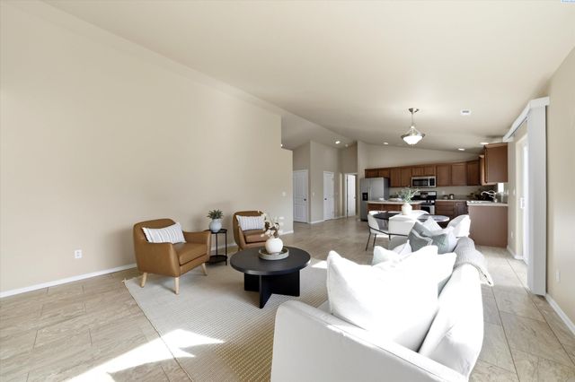 6416 Three Rivers Dr, Pasco, WA 99301